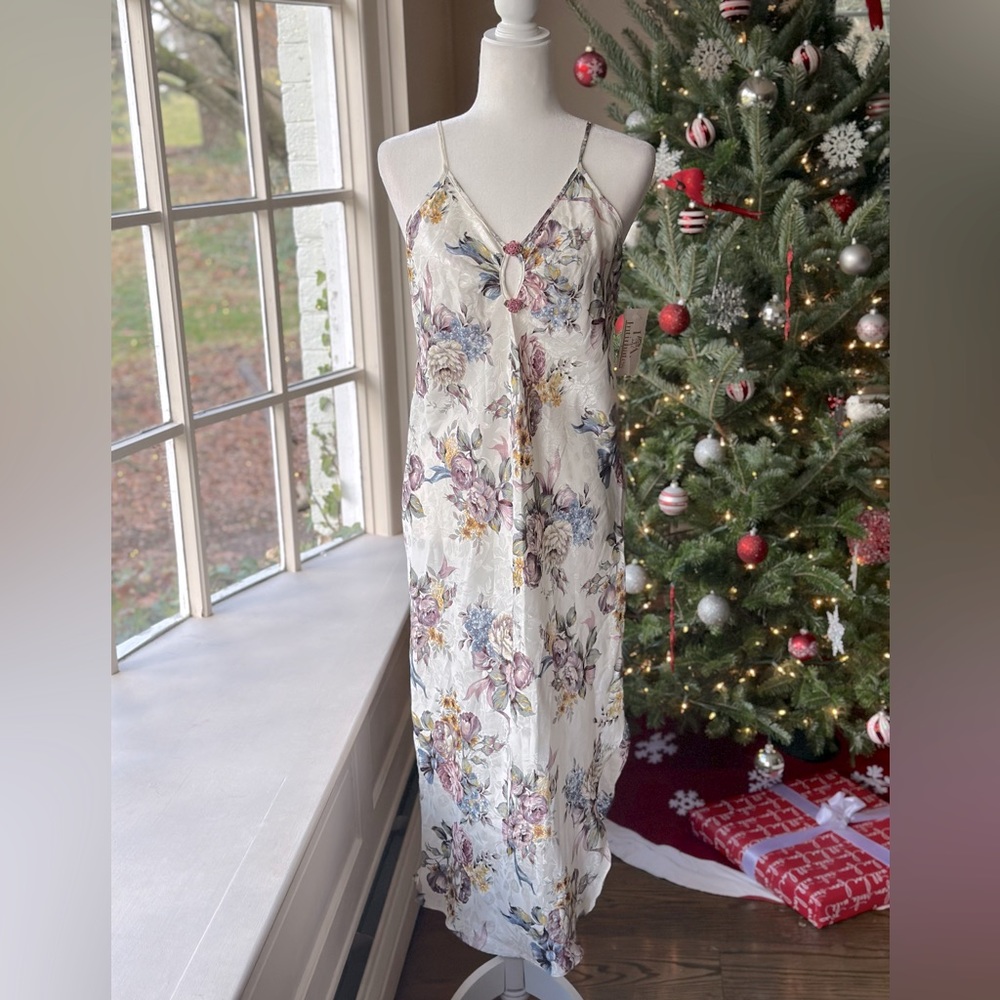 Vintage Deadstock L.A. Intimates Floral Chemise NWT